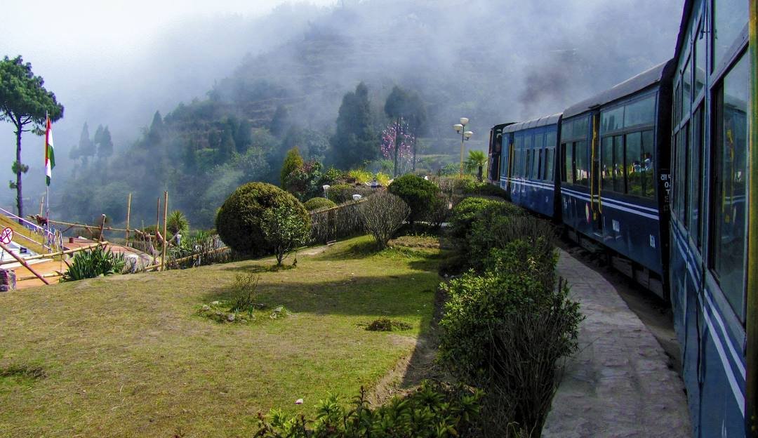 Darjeeling (3N/4D) via Mirik